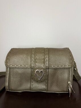 Y2K Marc Chantal Olive Green Pebbled Leather Crossbody Shoulder Bag Heart Buckle